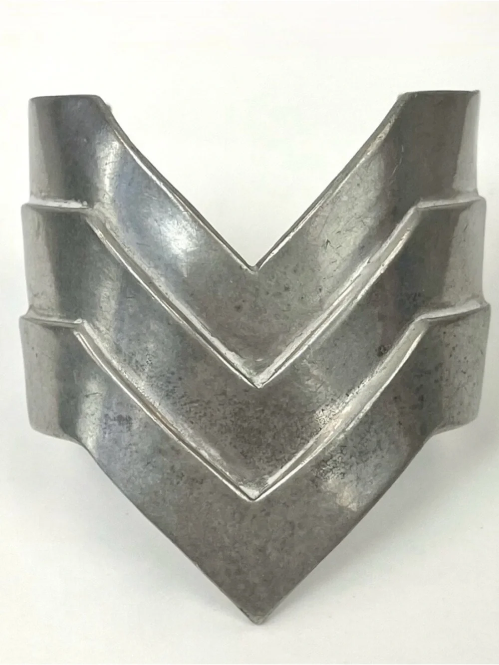 Robyn Kahn vintage Metal Cuff Bracelet - Women's Fashion Accessory